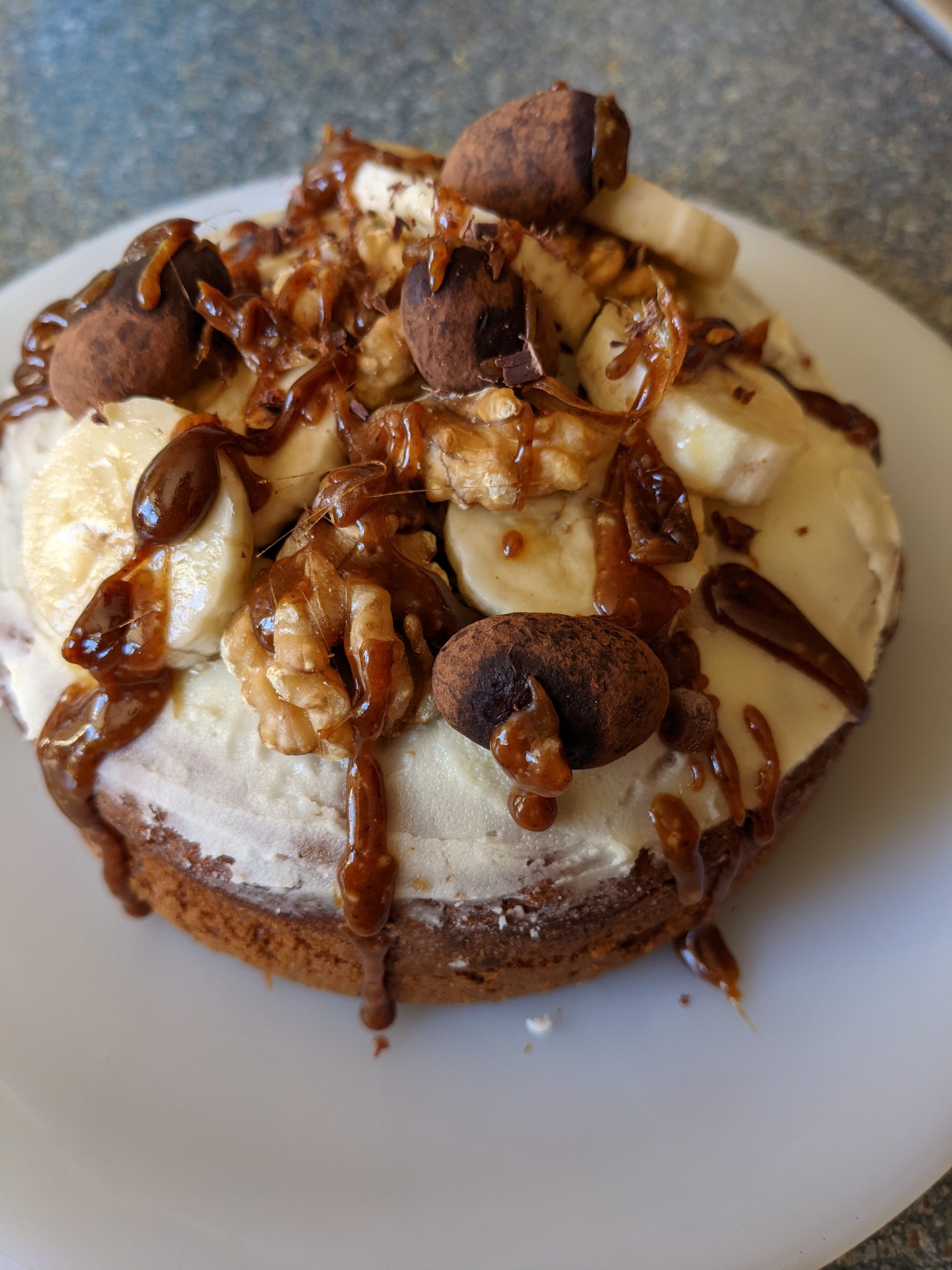 banana-vegan-walnut-cake-vanilla-frosting-sultanas-raisins-salted-caramel-eggless-cake-vegan-cake-recipes