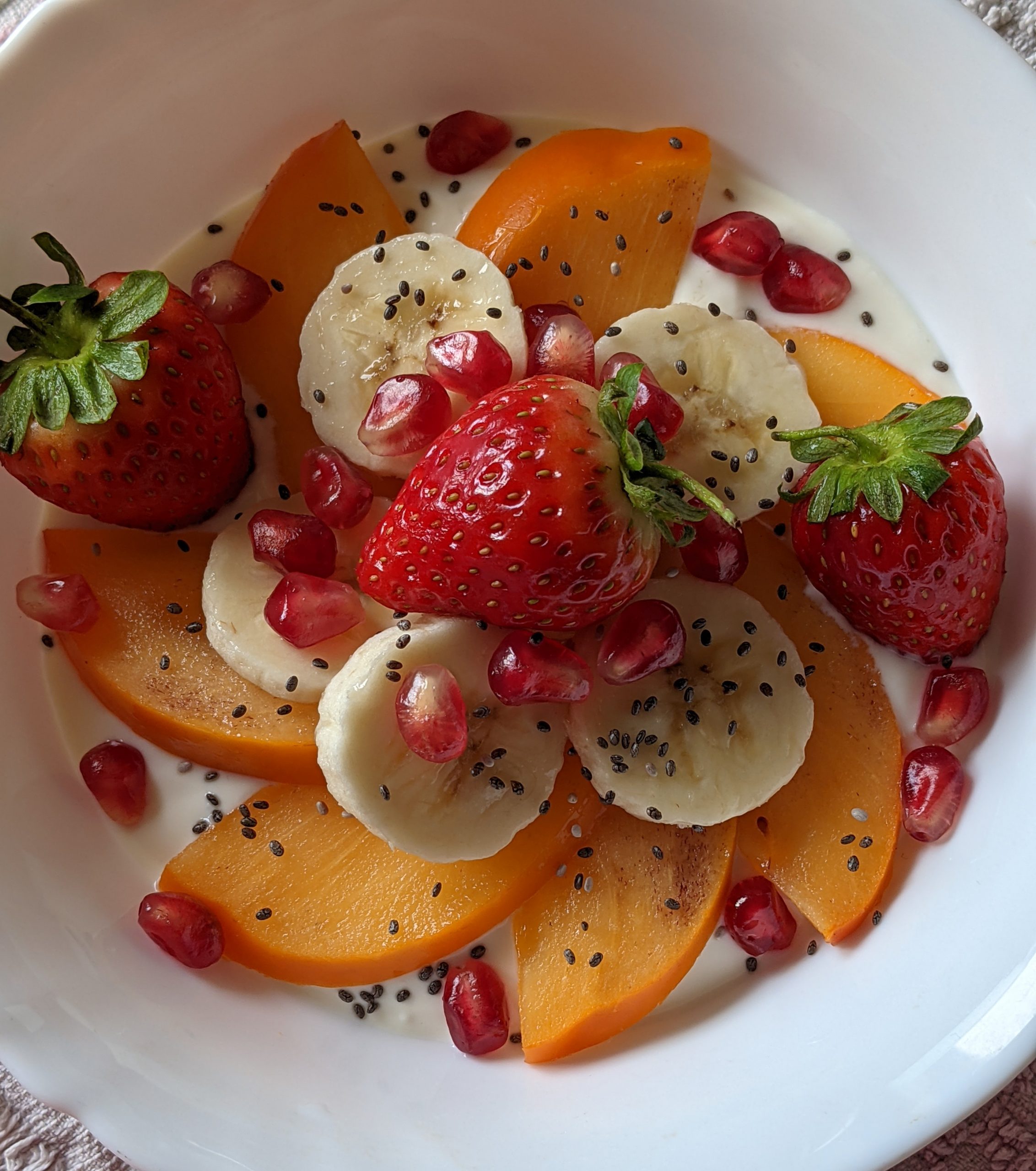 Breakfast-Yoghurt-Bowl-Recipe-with-Persimmon-Strawberries-Banana-Pomegranate-Arils-Chia-Seeds-Vanilla-Yoghurt-Recipe