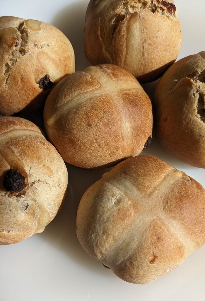 easter-baking-recipes-eggless-easter-hot-cross-buns