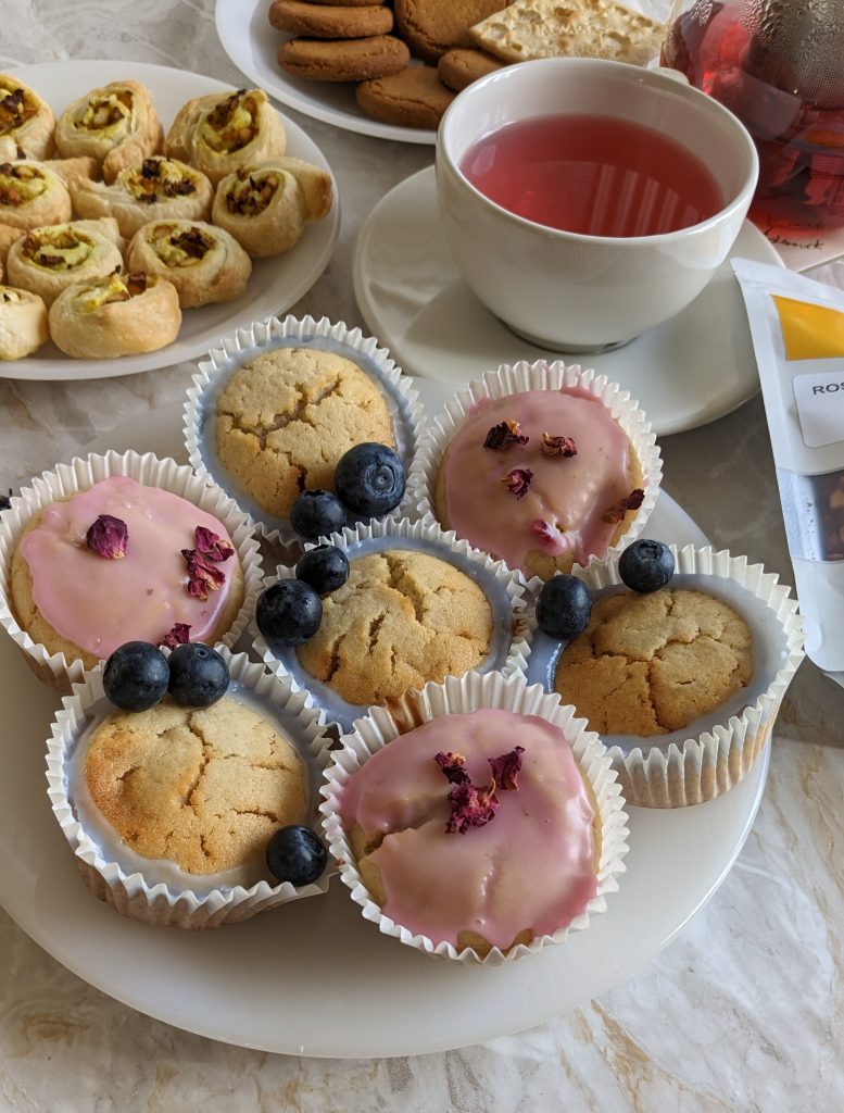 coronation-cupcakes-for-britains-coronation-of-king-charles-iii-using-blue-butterfly-pea-flower-tea-and-hibiscus-and-rose-tea