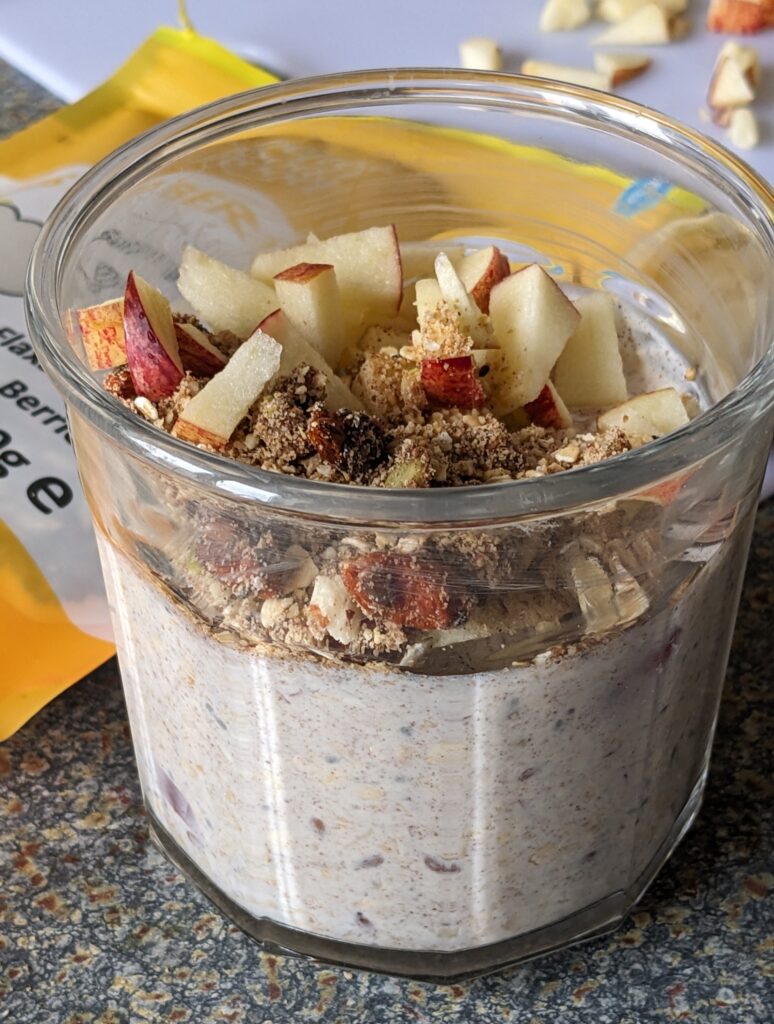 seeds to eat in apple crumble overnight oats recipe with goji berries
